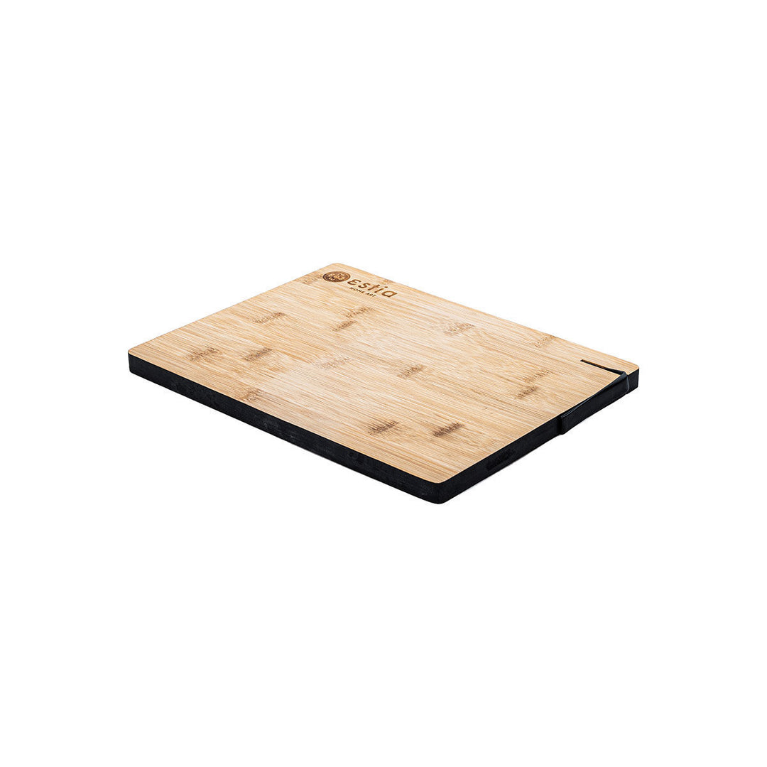 Επιφάνεια κοπής από bamboo της Estia Home Art τοποθετημένη σε καθαρό λευκό φόντο, με μαύρη λεπτομέρεια στο περίγραμμα και λιτό, μοντέρνο σχεδιασμό.