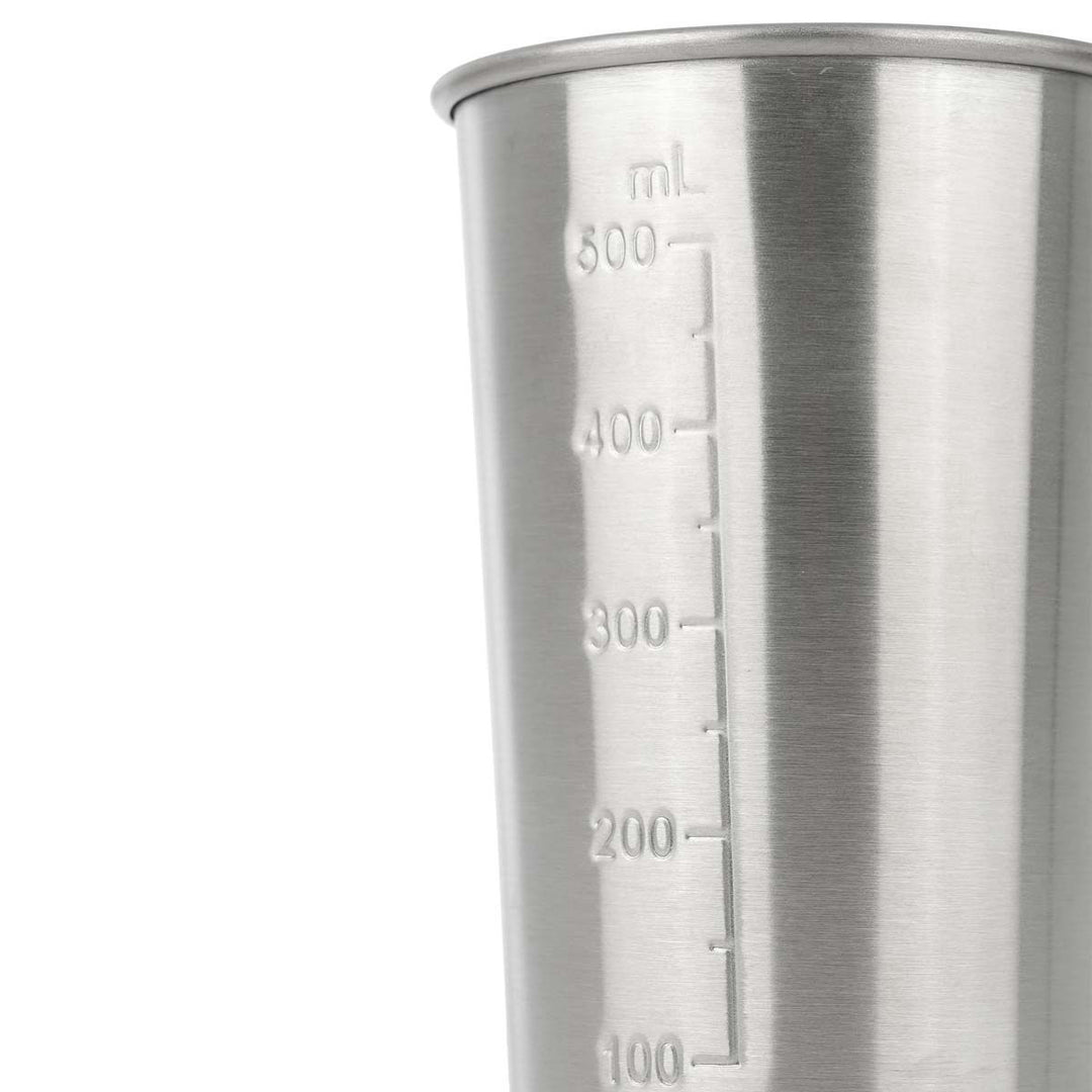 Ανοξείδωτο ποτήρι δοσομετρητή 500ml με χαραγμένες ενδείξεις μέτρησης για ακριβή παρασκευή ροφημάτων.
