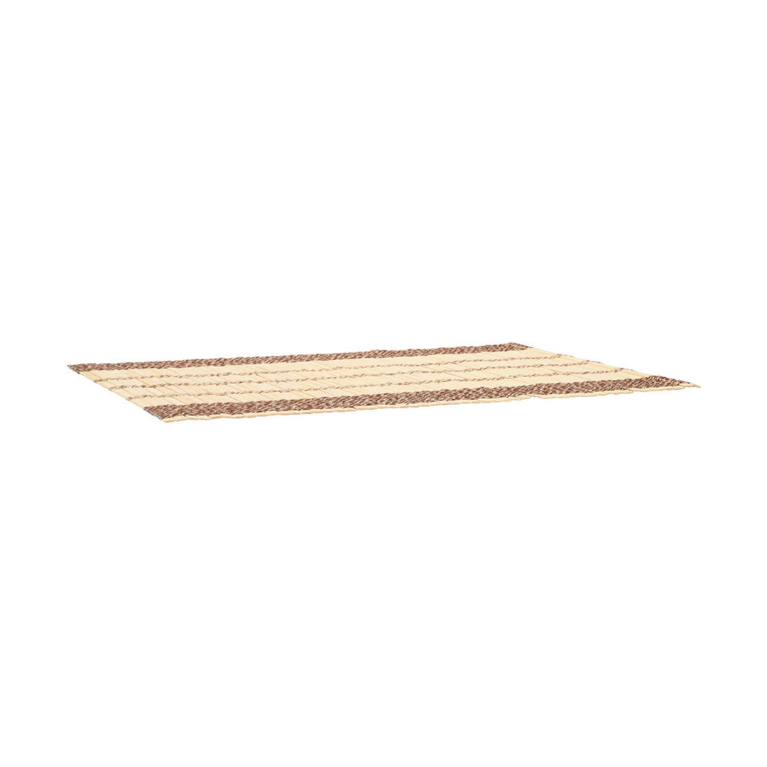 Σουπλά bamboo 45x30cm σε φυσικό μπεζ χρώμα απλωμένο σε λευκό φόντο, με εμφανή την υφή και την πλέξη.