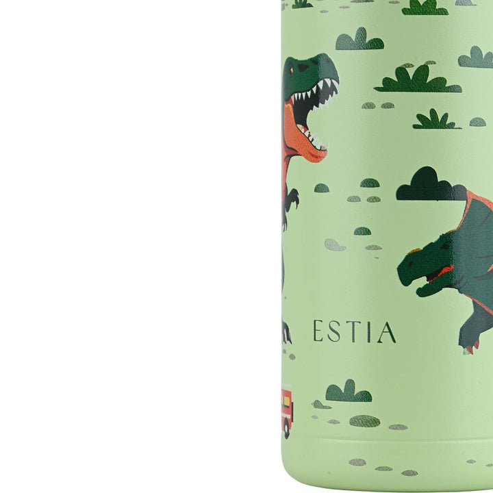 Κοντινή λήψη του παιδικού θερμός Estia Wonder Bottle Dino Explorer που αναδεικνύει το σχέδιο με δεινόσαυρους, ηφαίστειο και προϊστορικές λεπτομέρειες.
