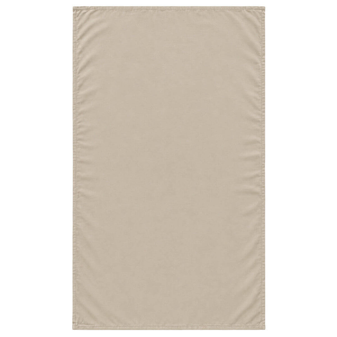 Μονόχρωμη πετσέτα θαλάσσης microfiber σε μπεζ απόχρωση (dune), με minimal σχεδιασμό και απαλή υφή, ιδανική για παραλία, πισίνα και καλοκαιρινές εξορμήσεις.