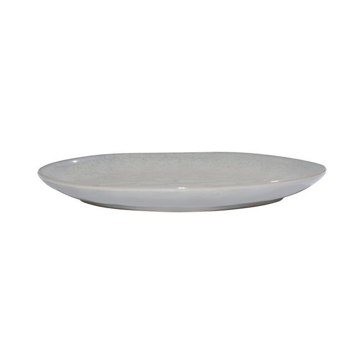Πιάτο stoneware Vignette Seal με χαμηλό προφίλ και στρογγυλό σχήμα σε ουδέτερο τόνο.