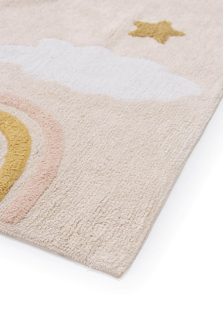 Παιδικό χαλί Little Steps της Royal Carpet σε ουδέτερη απόχρωση, σε κοντινή λεπτομέρεια, με σχέδιο με ουράνιο τόξο και εμφανή υφή επιφάνειας.