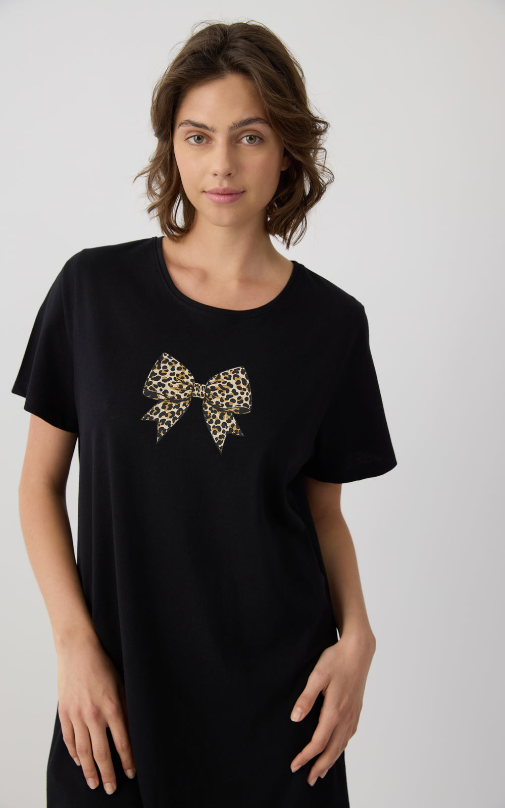Γυναικείο Νυχτικό σε στυλ T-Shirt Βαμβακερό Κοντομάνικο Μαύρο Με Σχέδιο Φιόγκο Minerva