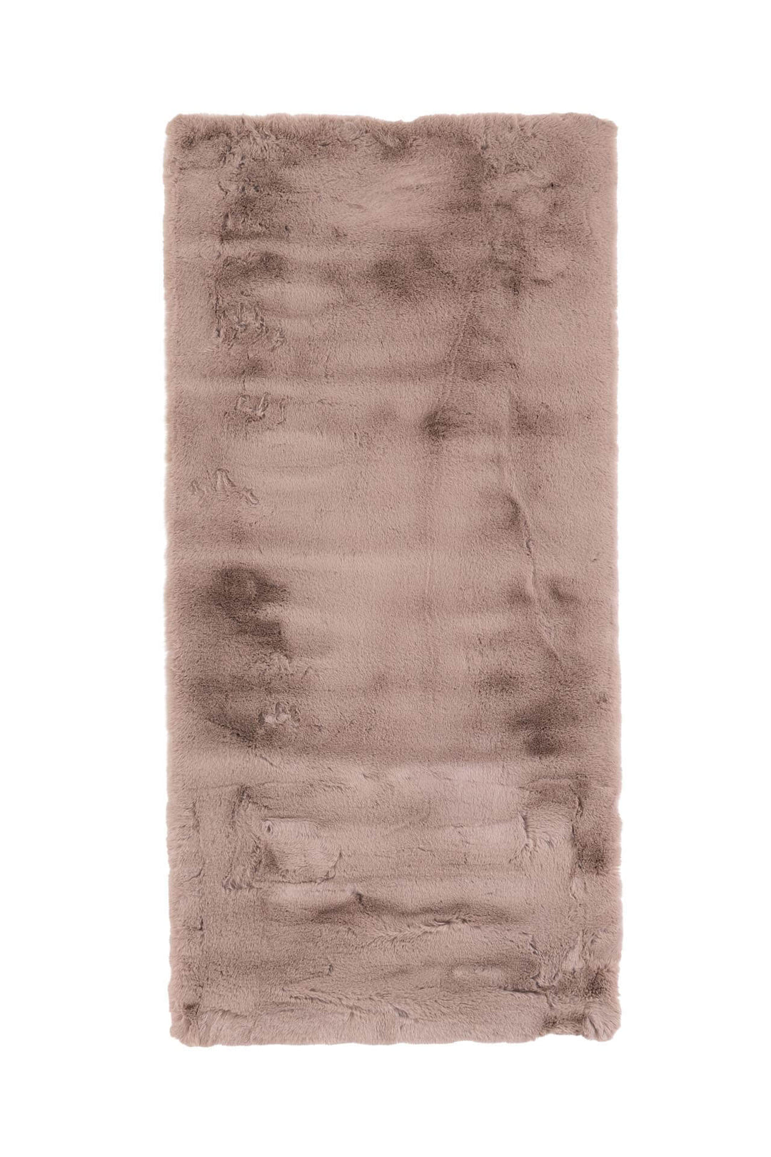 Γούνινο χαλί Bunny Canvas της Royal Carpet σε σκούρο εκρού, σε ολόκληρη όψη, με απαλή γούνινη υφή και εμφανή υφή επιφάνειας.