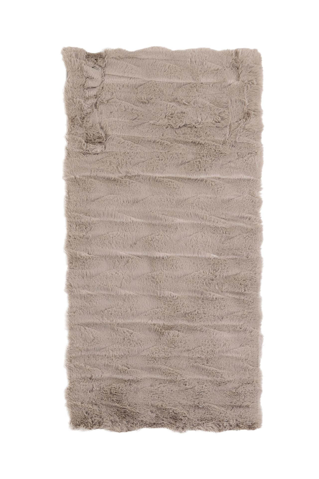 Γούνινο χαλί Royal Carpet της Royal Carpet σε ουδέτερη απόχρωση, σε ολόκληρη όψη, με απαλή γούνινη υφή και εμφανή υφή επιφάνειας.