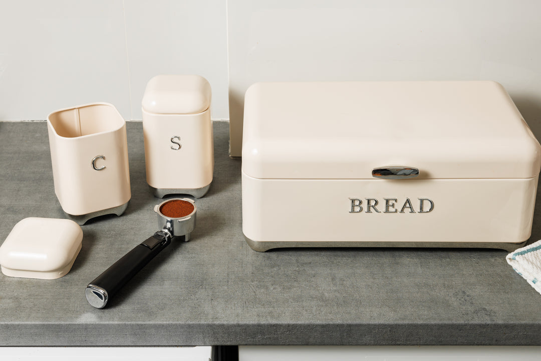 Ψωμιέρα Μεταλλική Κρεμ Με Επιγραφή 'Bread' Estia 42.5X25.3X18cm