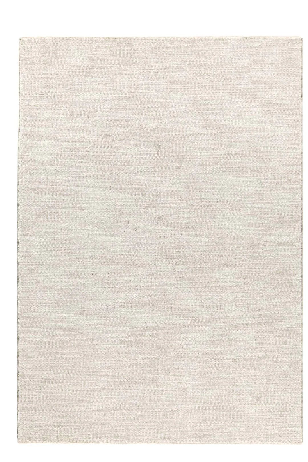Μονόχρωμο λευκό χαλί Royal Carpet με ανάγλυφη υφή σε minimal αισθητική και ανοιχτόχρωμο φόντο.
